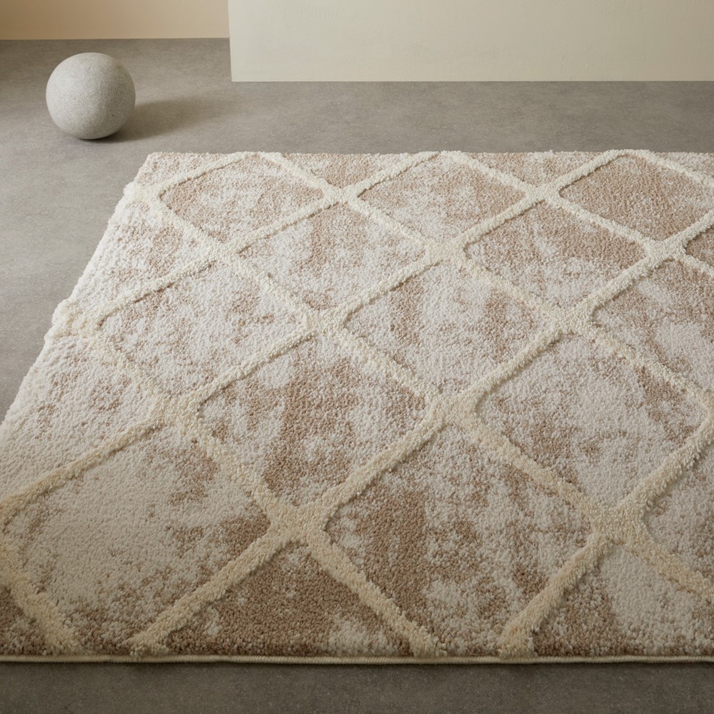 Tribal 3071J Geometric Diamond Shaggy Rug in Beige Ivory